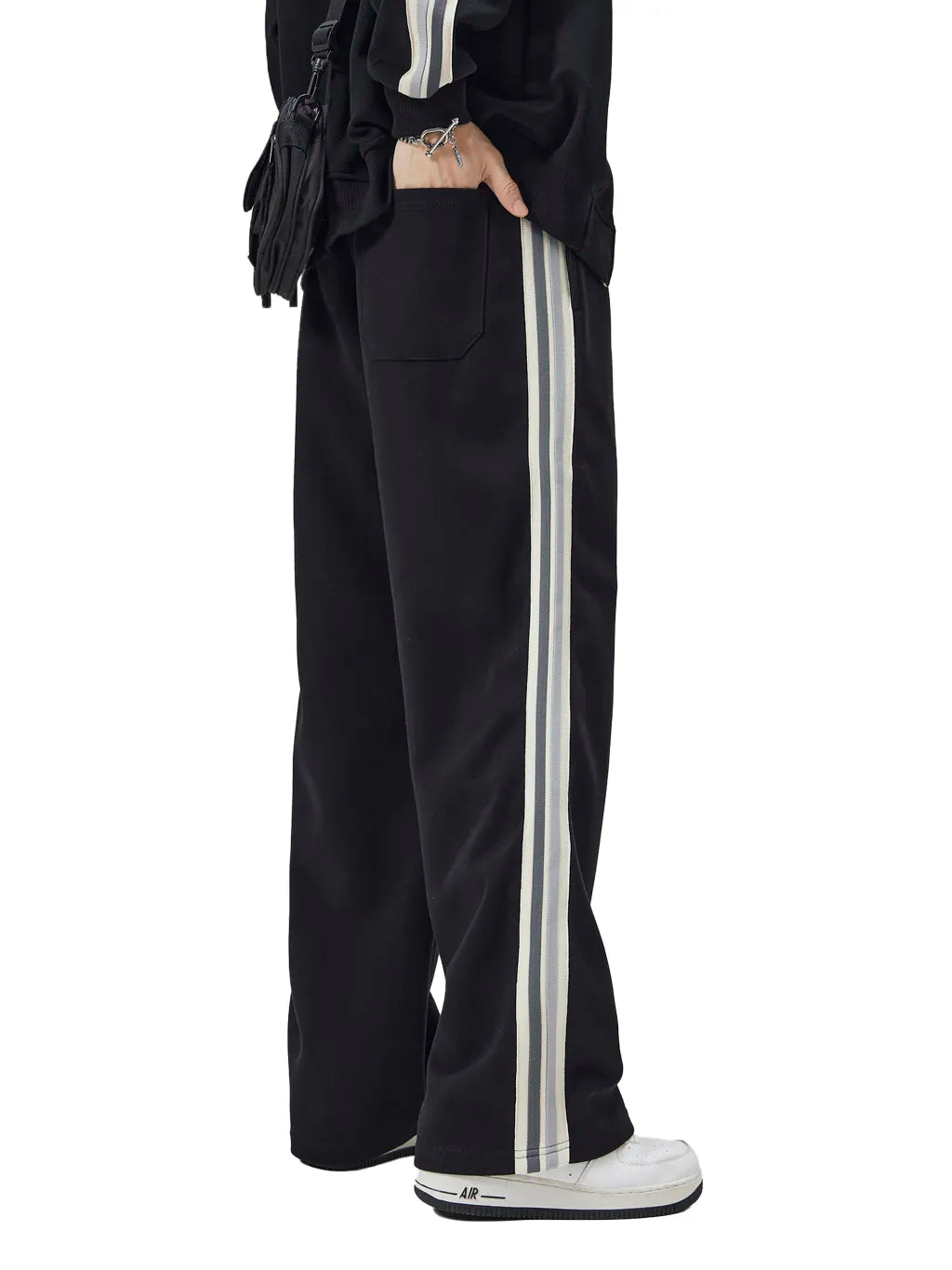 LUXURY TERMINAL - Contrast Side-Stripe Straight-Leg Pants