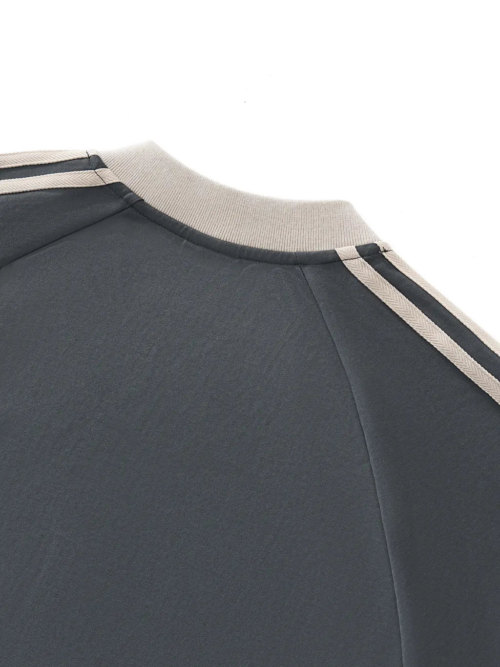 LUXURY TERMINAL - Color-Block V-Neck Long-Sleeve T-Shirt