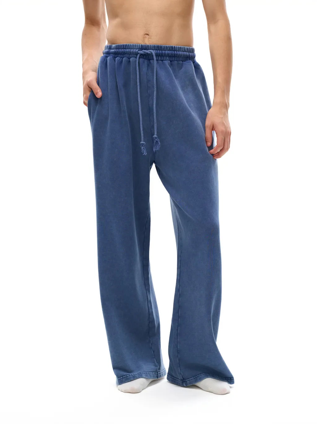 LUXURY TERMINAL - Snow Washed Straight Leg Pants