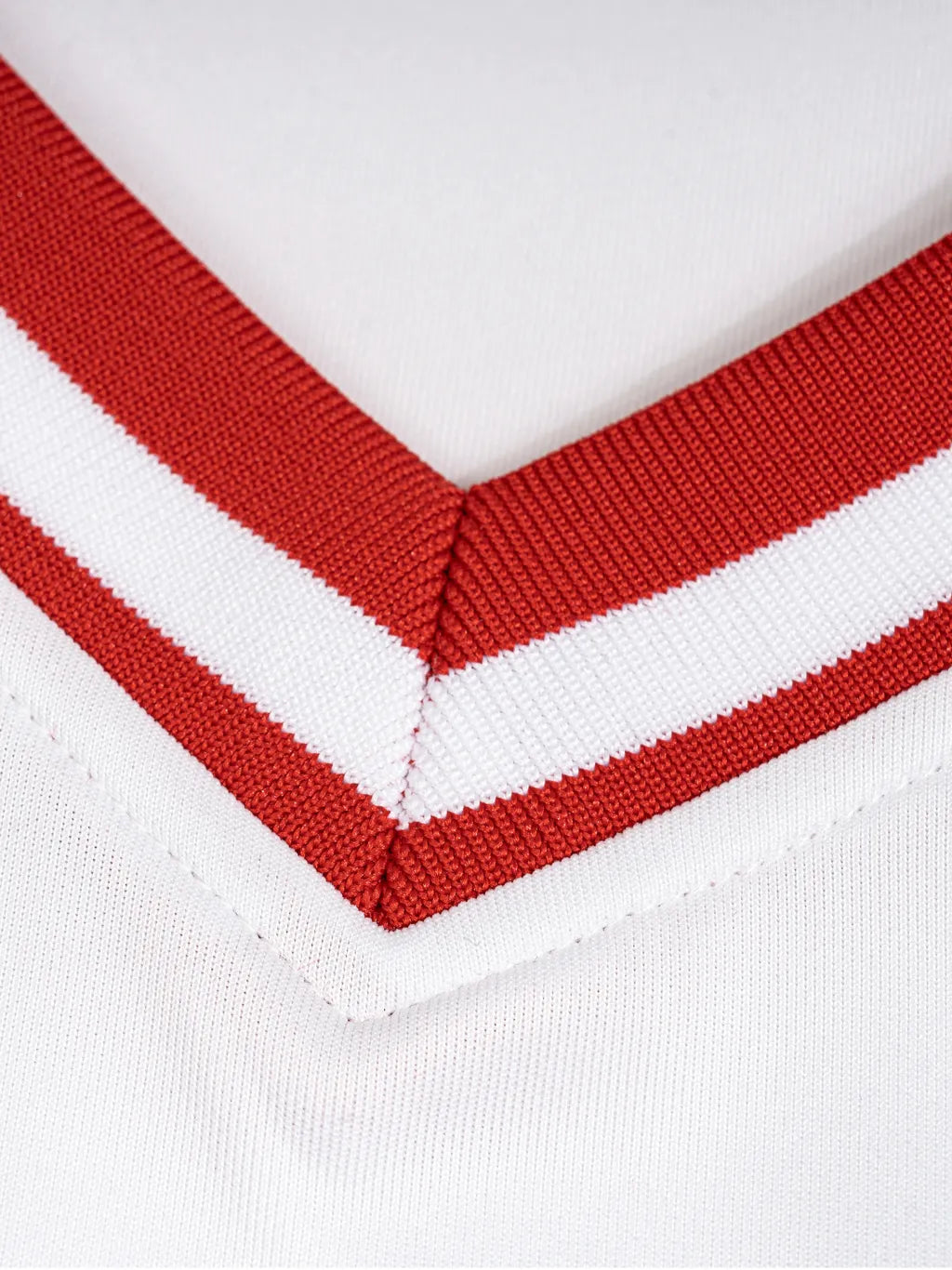 LUXURY TERMINAL - Contrast Lapel Collar Boxy T-Shirt