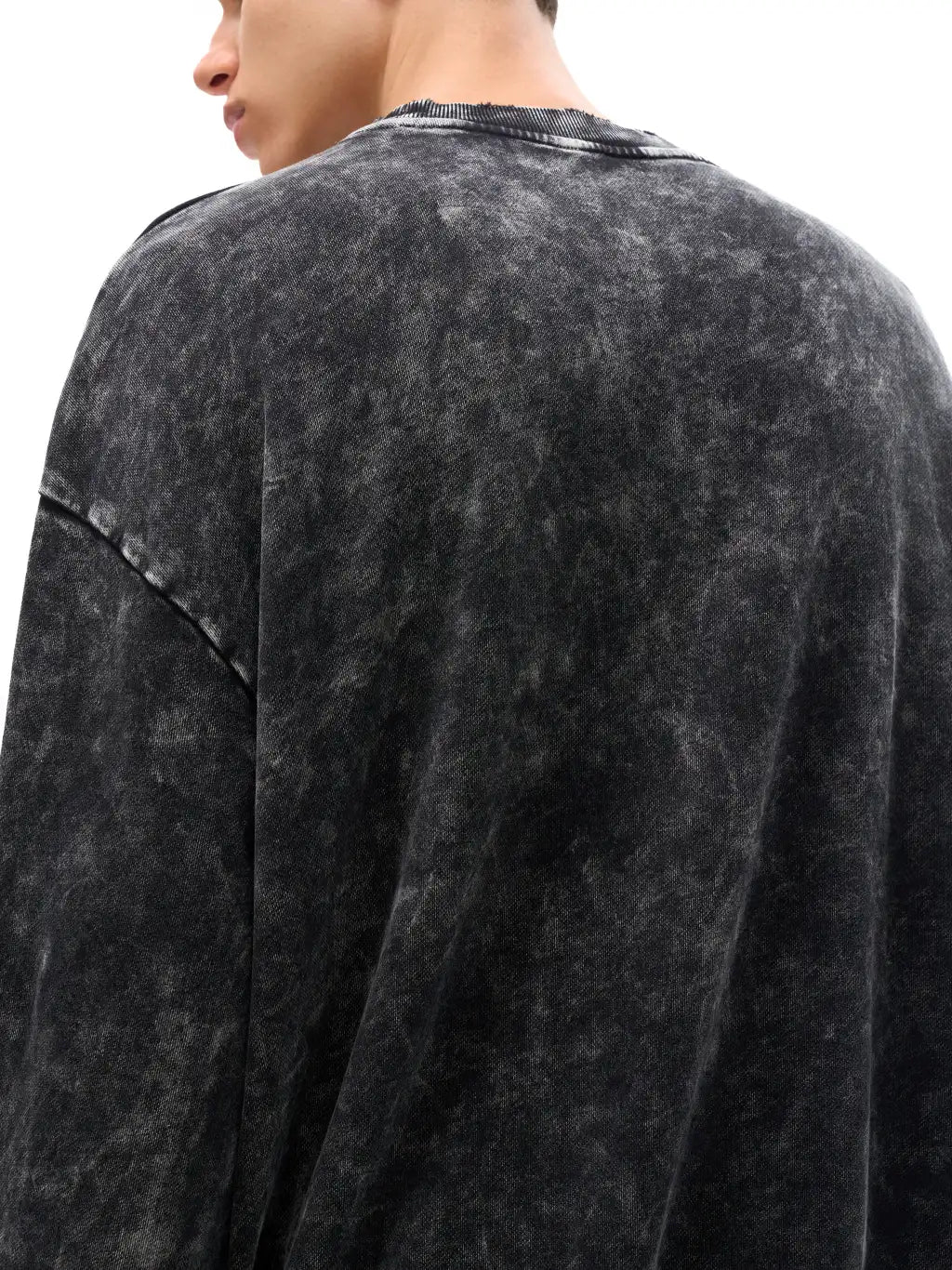 LUXURY TERMINAL - Snow Washed Hand-Frayed Sweatshirt